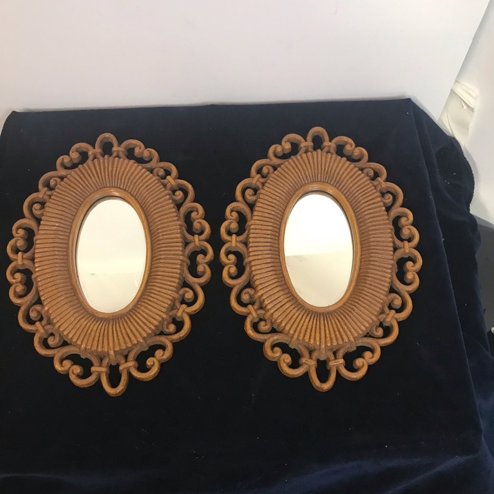 Vintage-Style Oval Wall Mirrors - Brown
